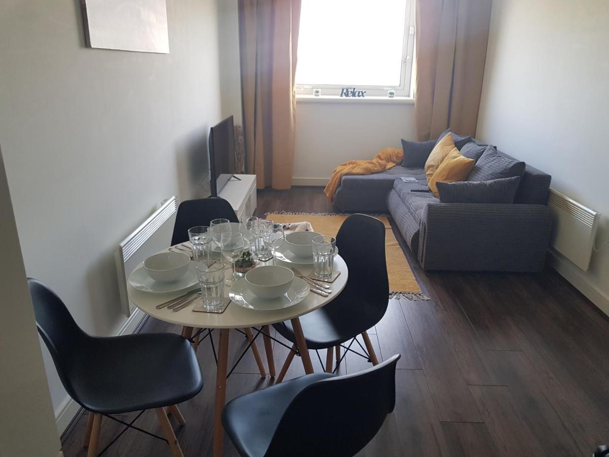 Spacious 1 Bed Relocation Apartment Free Parking, Brierley Hill Zewnętrze zdjęcie