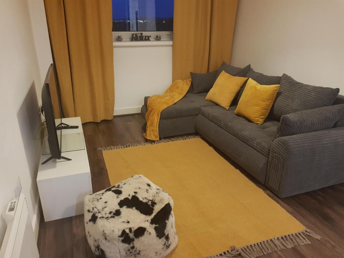 Spacious 1 Bed Relocation Apartment Free Parking, Brierley Hill Zewnętrze zdjęcie