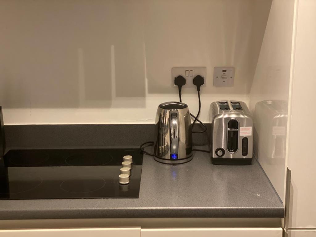 Spacious 1 Bed Relocation Apartment Free Parking, Brierley Hill Zewnętrze zdjęcie