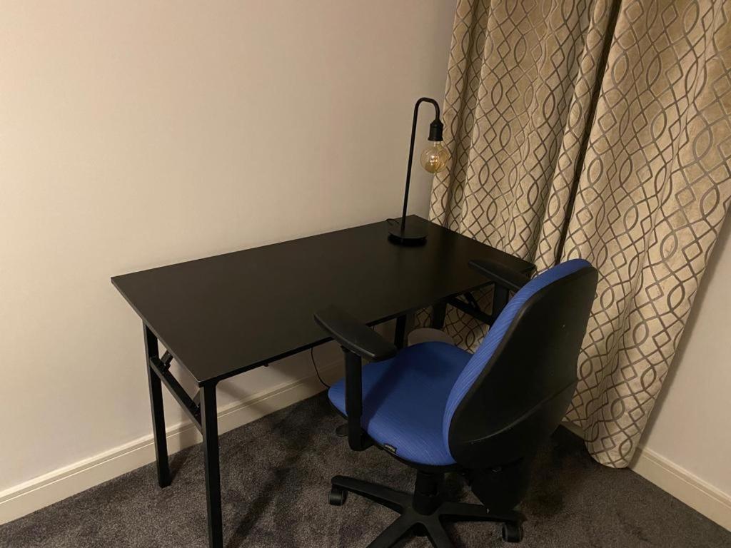Spacious 1 Bed Relocation Apartment Free Parking, Brierley Hill Zewnętrze zdjęcie